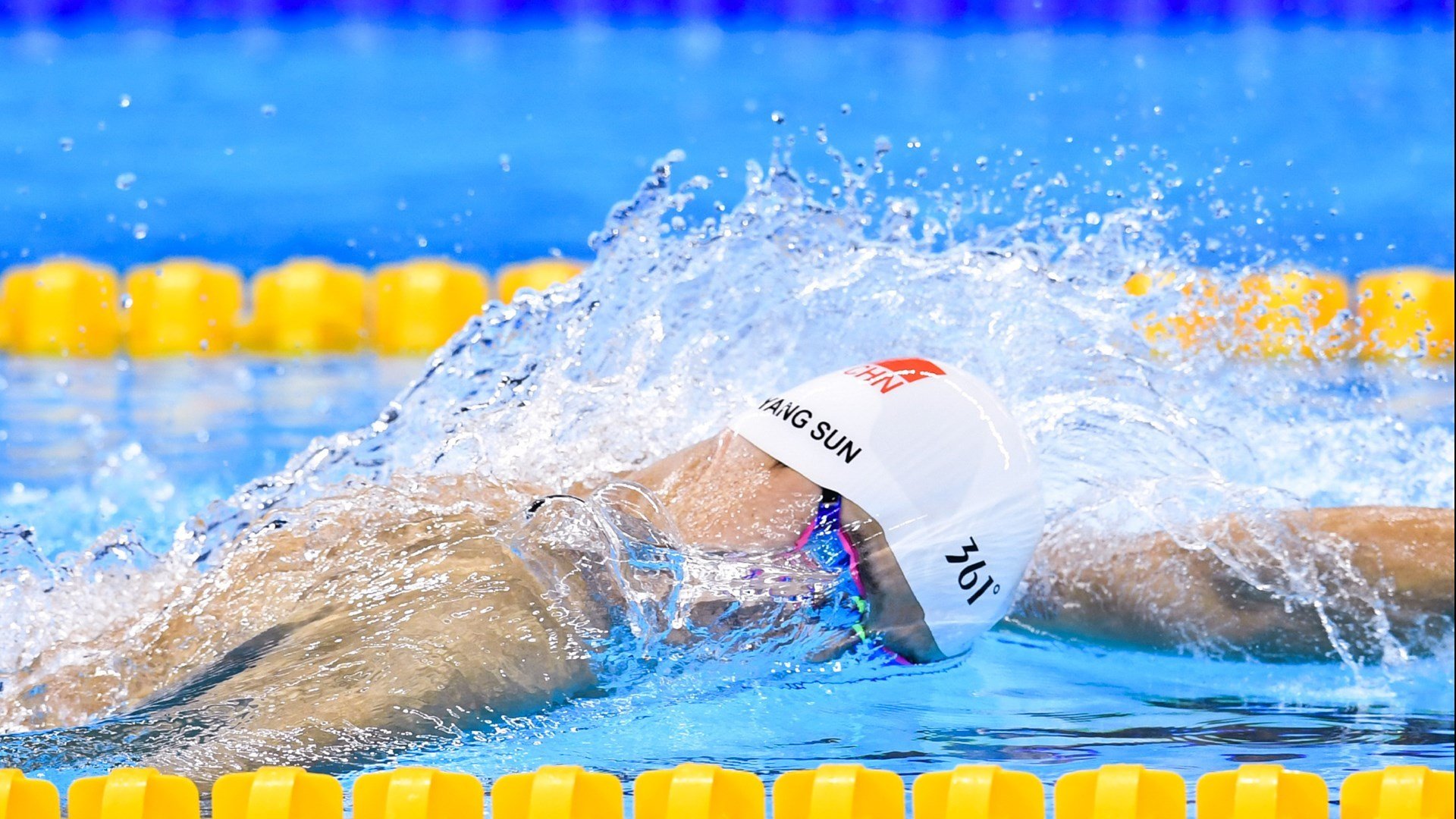 逆转之夜,约基奇化身关键先生,爵士力克广东创奇迹