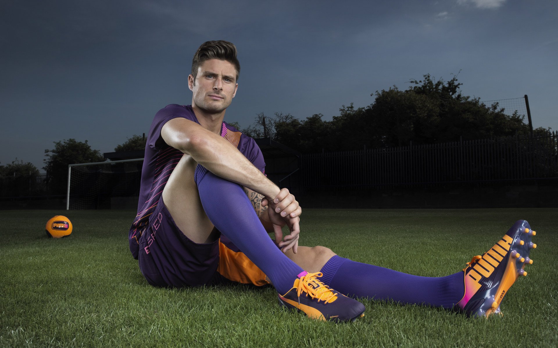 切特·霍姆格伦,从质疑声中崛起,尼克斯击溃骑士的关键先生